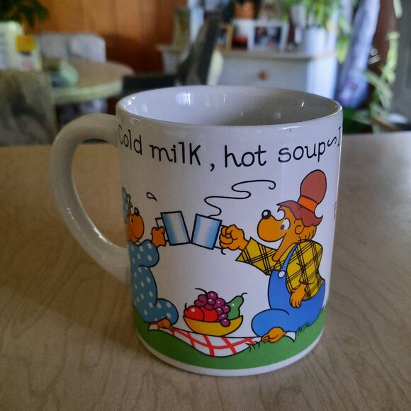 Vintage 1987 Berenstain Bears Family Coffee Mug - Picture 1 of 15